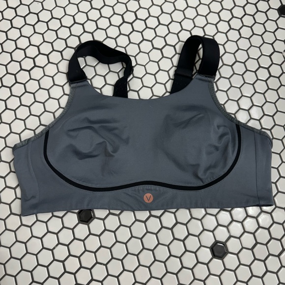Livi athletic bra size 40C - Picture 1 of 3